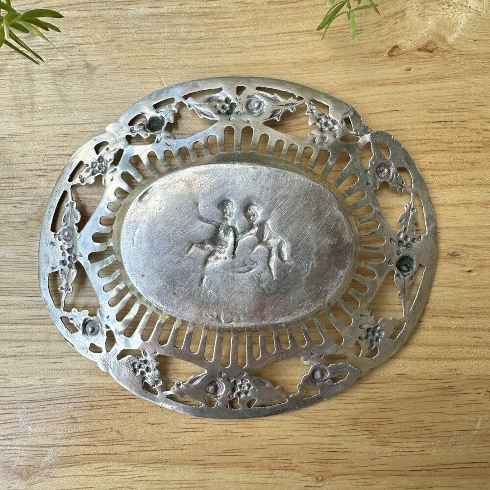 Artisan John Betjemann this antique